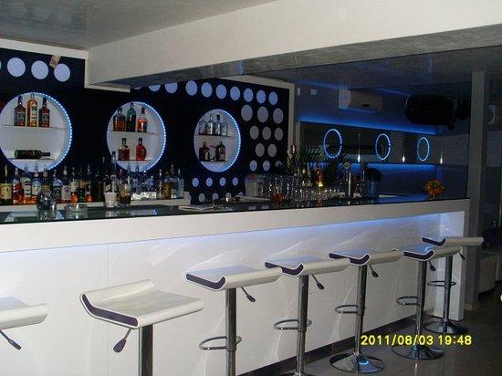 Igloo Bar