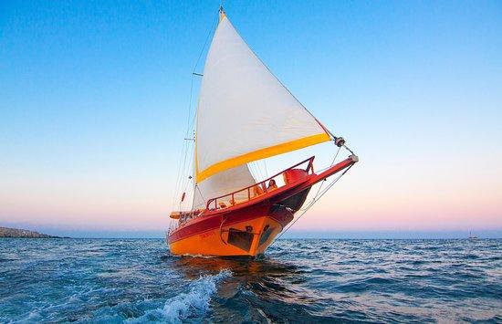 Flame Yacht